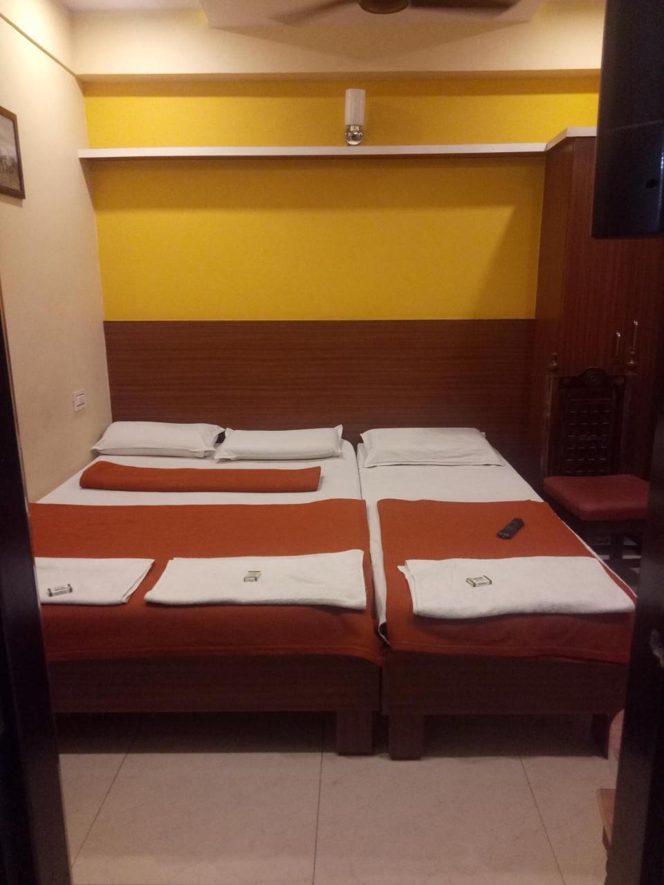 Hotel Sangeeth Lodging Mysore Exterior foto